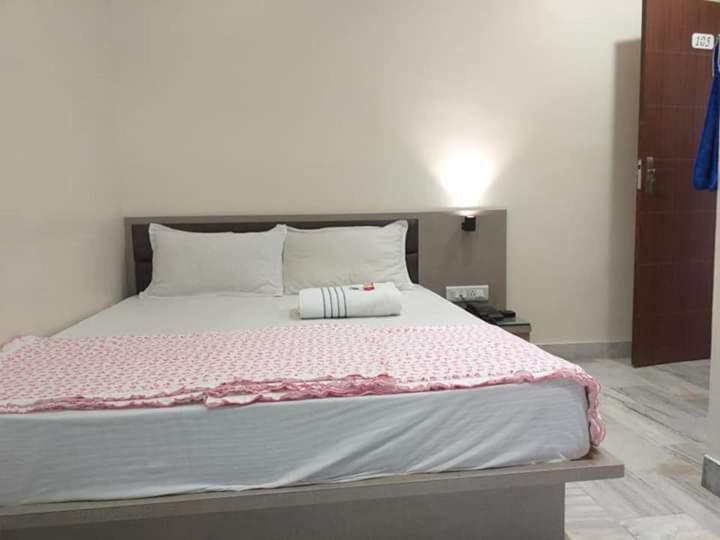 Hotel Diamond Castle Pali  ภายนอก รูปภาพ